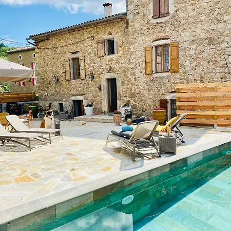 Mas Elena Bed & Breakfast Generargues