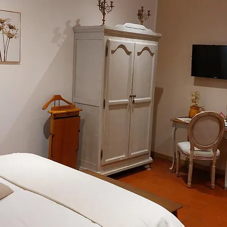 Mas Elena Bed & Breakfast