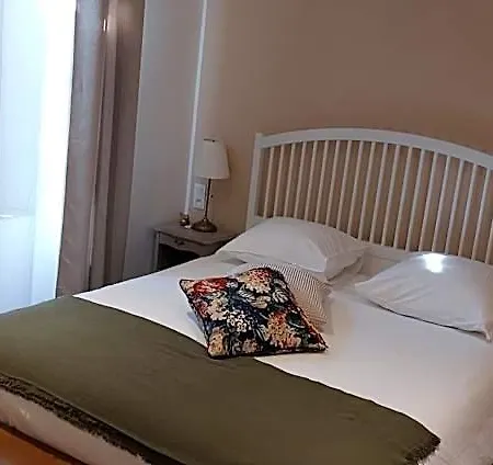 Mas Elena Bed & Breakfast